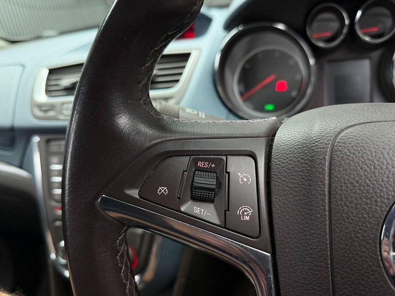 Vauxhall Mokka 1.7 CDTi Exclusiv 2WD Euro 5 (s/s) 5dr 5dr Manual 2025