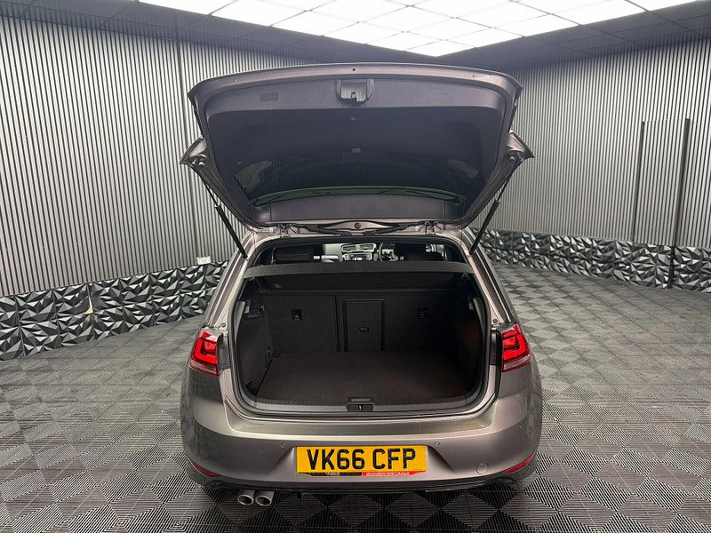 Volkswagen Golf 2.0 TDI BlueMotion Tech R-Line Edition Euro 6 (s/s) 5dr 5dr Manual 2026