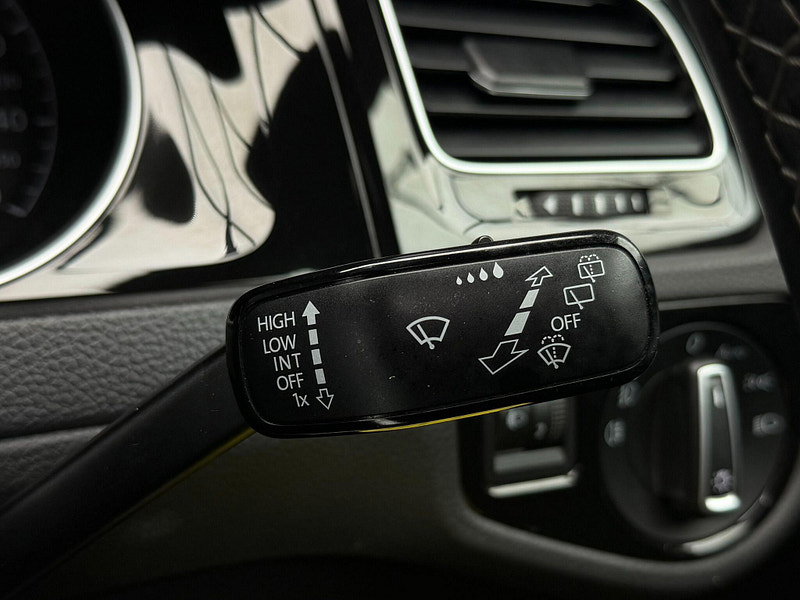 Volkswagen Golf 2.0 TDI BlueMotion Tech R-Line Edition Euro 6 (s/s) 5dr 5dr Manual 2026