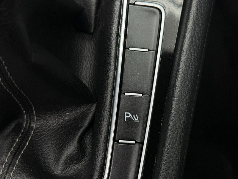 Volkswagen Golf 2.0 TDI BlueMotion Tech R-Line Edition Euro 6 (s/s) 5dr 5dr Manual 2026