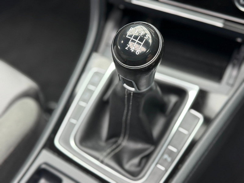 Volkswagen Golf 2.0 TDI BlueMotion Tech R-Line Edition Euro 6 (s/s) 5dr 5dr Manual 2026