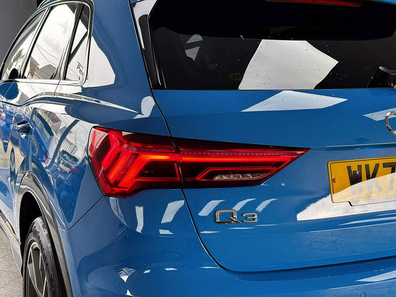 Audi Q3 1.5 TFSI CoD 35 Black Edition Euro 6 (s/s) 5dr 5dr Manual 2026