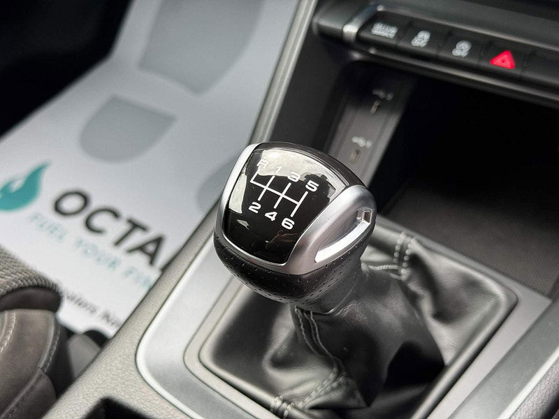 Audi Q3 1.5 TFSI CoD 35 Black Edition Euro 6 (s/s) 5dr 5dr Manual 2026