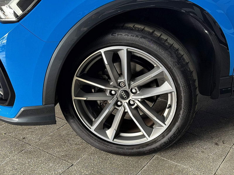 Audi Q3 1.5 TFSI CoD 35 Black Edition Euro 6 (s/s) 5dr 5dr Manual 2026