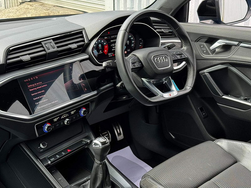 Audi Q3 1.5 TFSI CoD 35 Black Edition Euro 6 (s/s) 5dr 5dr Manual 2026