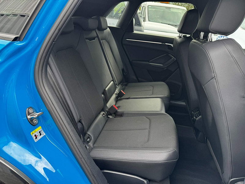 Audi Q3 1.5 TFSI CoD 35 Black Edition Euro 6 (s/s) 5dr 5dr Manual 2026