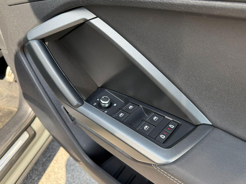 Audi Q3 2.0 TDI 35 S line S Tronic Euro 6 (s/s) 5dr 5dr Automatic 2026