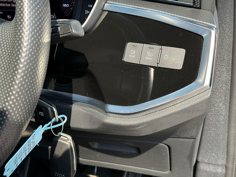 Audi Q3 2.0 TDI 35 S line S Tronic Euro 6 (s/s) 5dr 5dr Automatic 2026