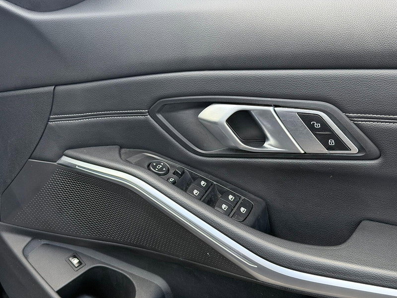 BMW 3 Series 2.0 330e 12kWh M Sport Pro Edition Auto Euro 6 (s/s) 4dr 4dr Automatic 2026