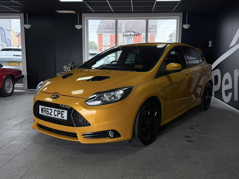 Ford Focus 2.0T EcoBoost ST-2 Euro 5 (s/s) 5dr 5dr Manual 2026