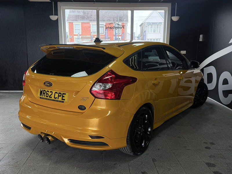 Ford Focus 2.0T EcoBoost ST-2 Euro 5 (s/s) 5dr 5dr Manual 2026
