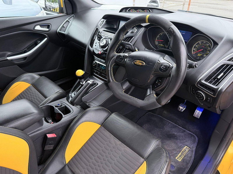 Ford Focus 2.0T EcoBoost ST-2 Euro 5 (s/s) 5dr 5dr Manual 2026