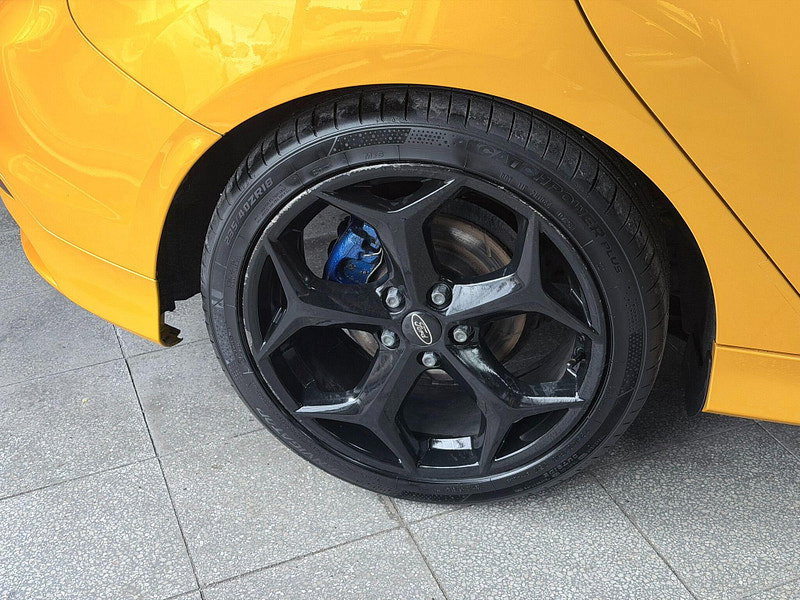 Ford Focus 2.0T EcoBoost ST-2 Euro 5 (s/s) 5dr 5dr Manual 2026
