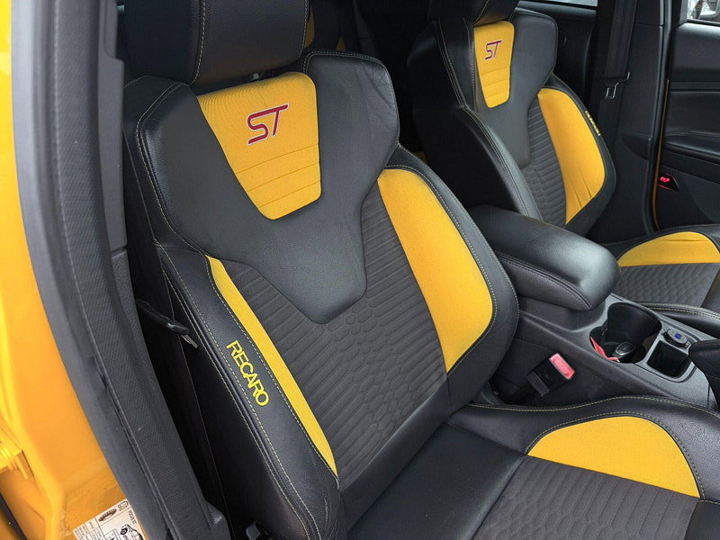 Ford Focus 2.0T EcoBoost ST-2 Euro 5 (s/s) 5dr 5dr Manual 2026
