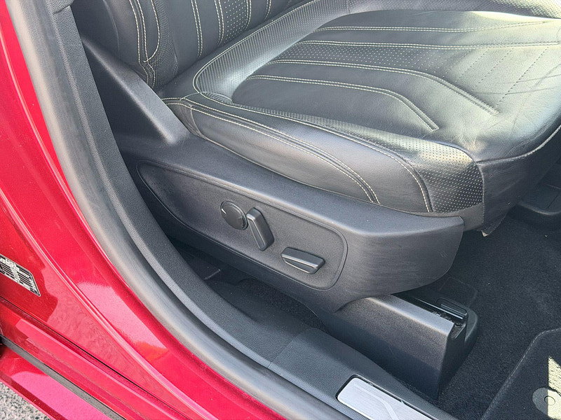 Ford Kuga 2.5 Duratec 14.4kWh Vignale CVT Euro 6 (s/s) 5dr 5dr Automatic 2026