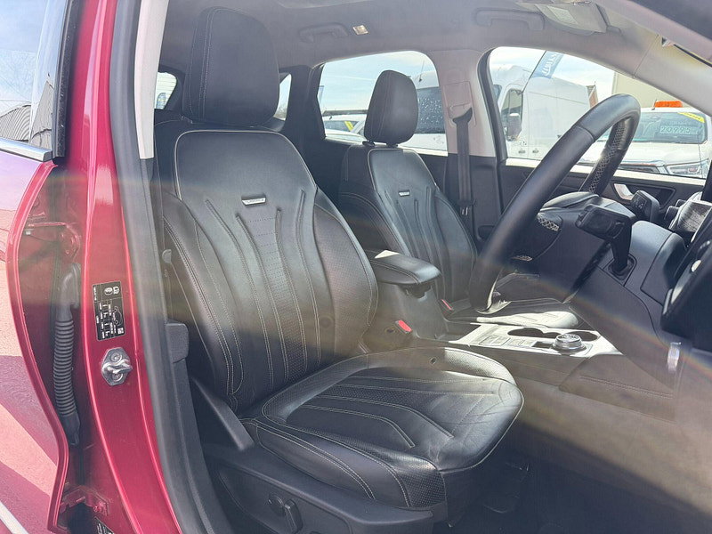 Ford Kuga 2.5 Duratec 14.4kWh Vignale CVT Euro 6 (s/s) 5dr 5dr Automatic 2026