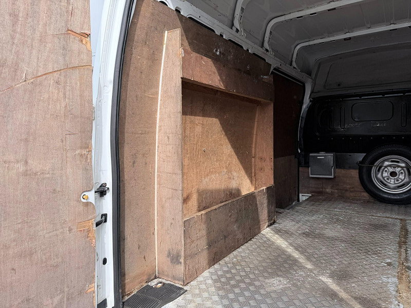 Ford Transit 2.2 TDCi 350 RWD L3 H3 3dr 3dr Manual 2026