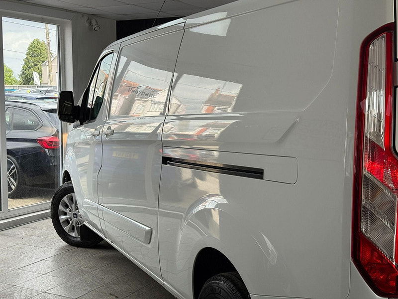 Ford Transit Custom 2.0 300 EcoBlue Limited L2 H1 Euro 6 (s/s) 5dr 5dr Manual 2026