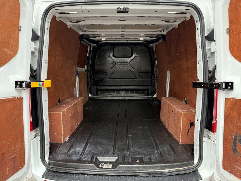 Ford Transit Custom 2.0 300 EcoBlue Limited L2 H1 Euro 6 (s/s) 5dr 5dr Manual 2026