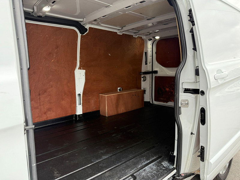 Ford Transit Custom 2.0 300 EcoBlue Limited L2 H1 Euro 6 (s/s) 5dr 5dr Manual 2026