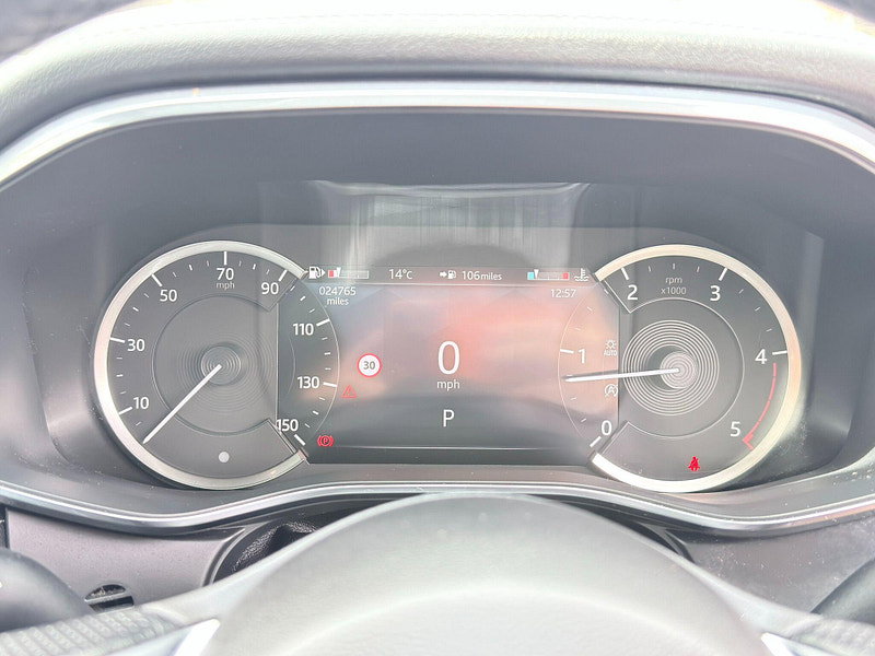 Jaguar F-PACE 2.0 D200 MHEV R-Dynamic Black Auto AWD Euro 6 (s/s) 5dr 5dr Automatic 2026