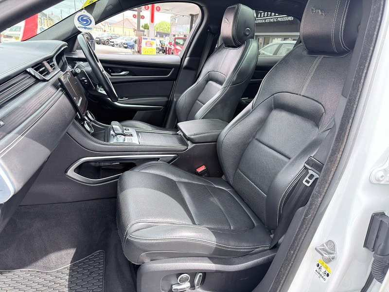Jaguar F-PACE 2.0 D200 MHEV R-Dynamic Black Auto AWD Euro 6 (s/s) 5dr 5dr Automatic 2026