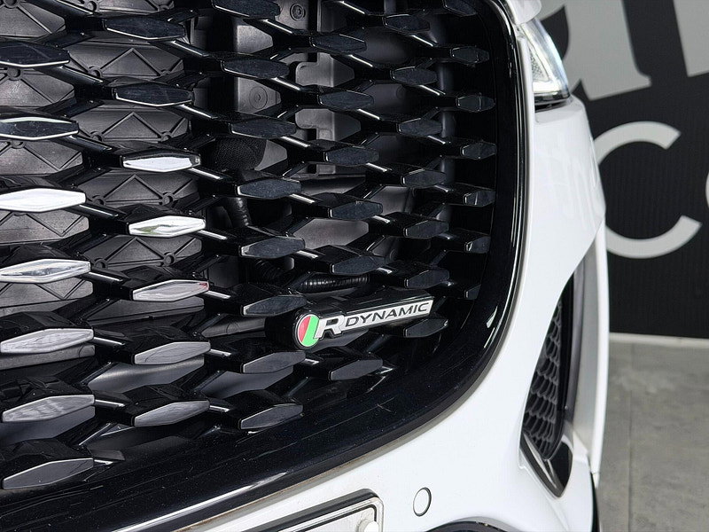 Jaguar F-PACE 2.0 D200 MHEV R-Dynamic Black Auto AWD Euro 6 (s/s) 5dr 5dr Automatic 2026