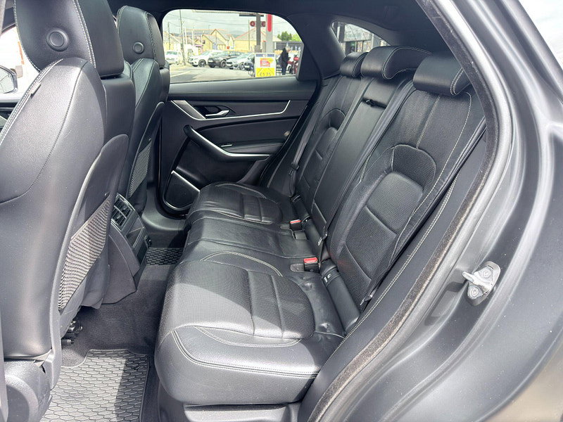 Jaguar F-PACE 2.0 D200 MHEV R-Dynamic Black Auto AWD Euro 6 (s/s) 5dr 5dr Automatic 2026