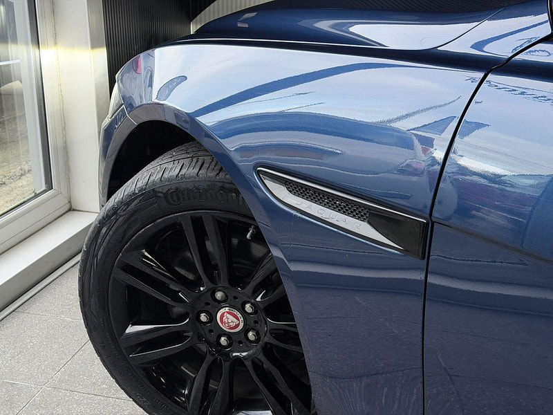 Jaguar XE 2.0 D200 MHEV R-Dynamic HSE Auto Euro 6 (s/s) 4dr 4dr Automatic 2026