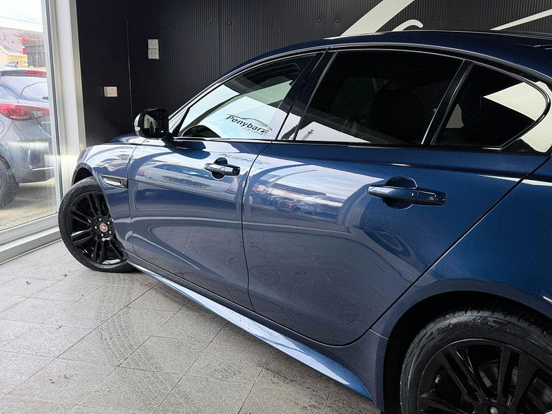 Jaguar XE 2.0 D200 MHEV R-Dynamic HSE Auto Euro 6 (s/s) 4dr 4dr Automatic 2026