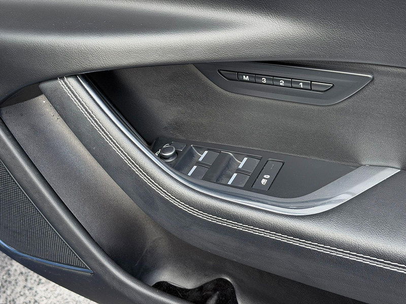 Jaguar XE 2.0 D200 MHEV R-Dynamic HSE Auto Euro 6 (s/s) 4dr 4dr Automatic 2026