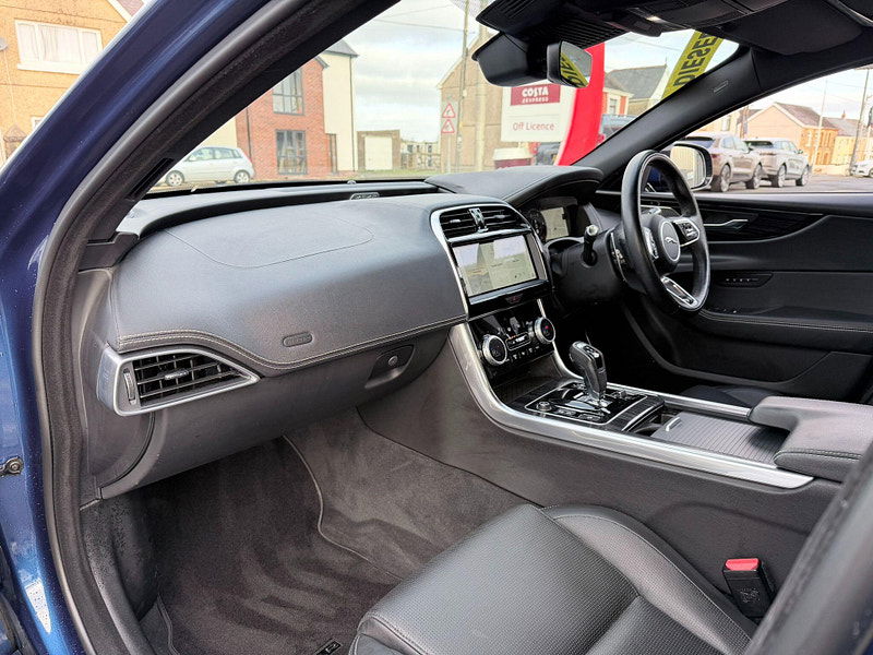 Jaguar XE 2.0 D200 MHEV R-Dynamic HSE Auto Euro 6 (s/s) 4dr 4dr Automatic 2026