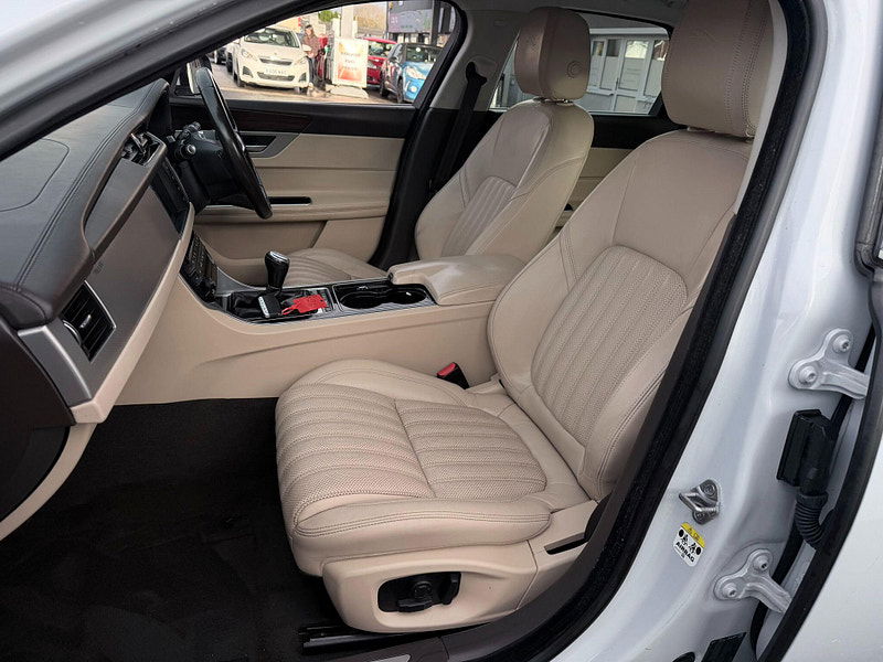 Jaguar XF 2.0d Portfolio Sportbrake Euro 6 (s/s) 5dr 5dr Manual 2026