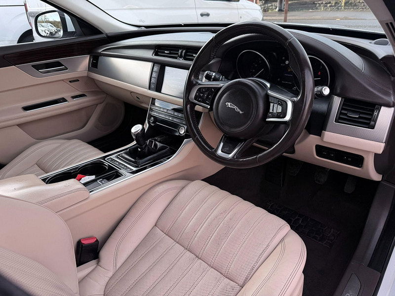 Jaguar XF 2.0d Portfolio Sportbrake Euro 6 (s/s) 5dr 5dr Manual 2026