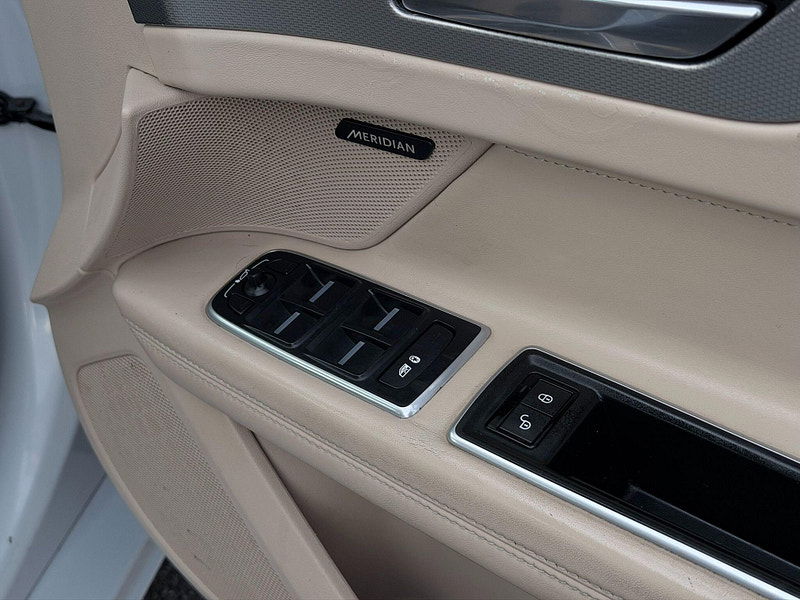 Jaguar XF 2.0d Portfolio Sportbrake Euro 6 (s/s) 5dr 5dr Manual 2026