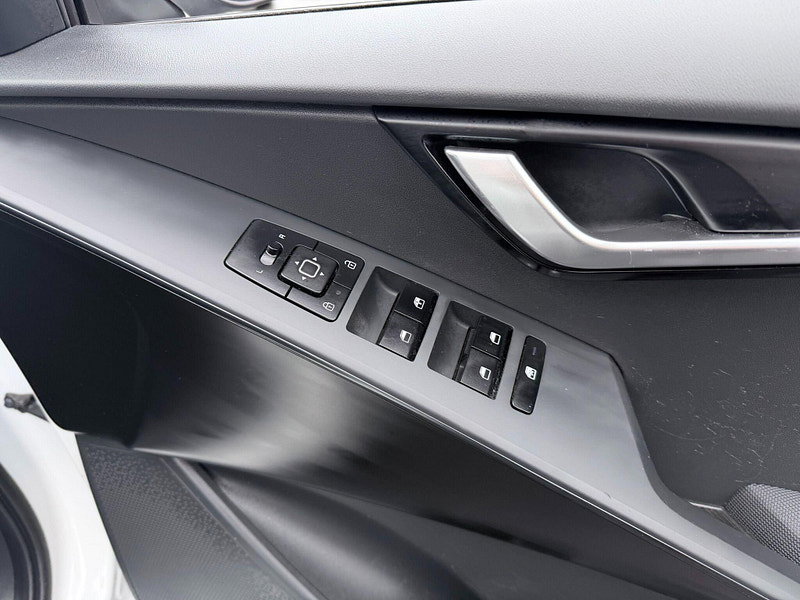 Kia Niro 1.6h GDi 2 DCT Euro 6 (s/s) 5dr 5dr Automatic 2026