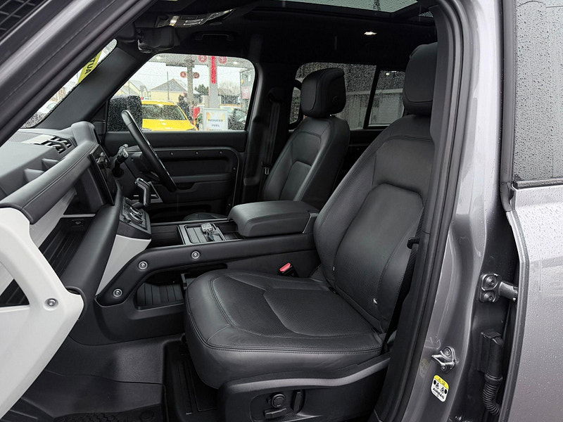 Land Rover DEFENDER 110 3.0 D300 MHEV HSE Auto 4WD Euro 6 (s/s) 5dr 5dr Automatic 2026