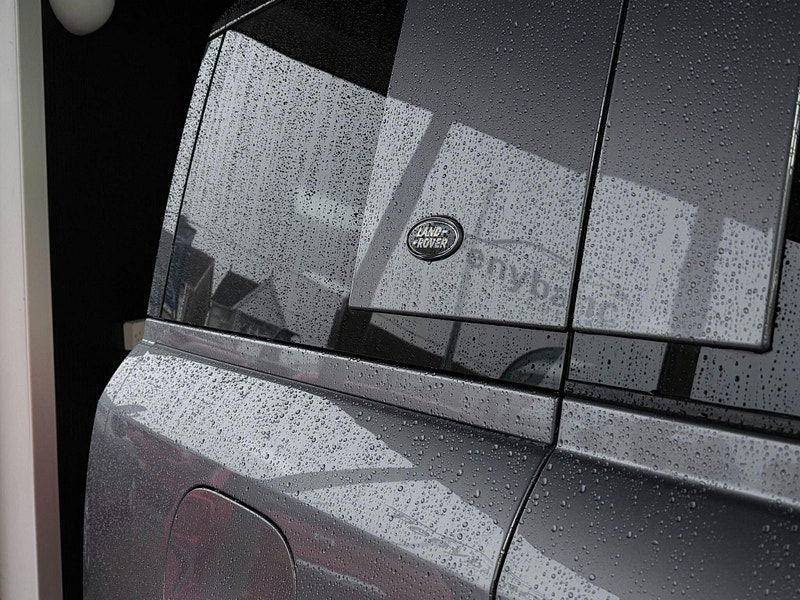 Land Rover DEFENDER 110 3.0 D300 MHEV HSE Auto 4WD Euro 6 (s/s) 5dr 5dr Automatic 2026