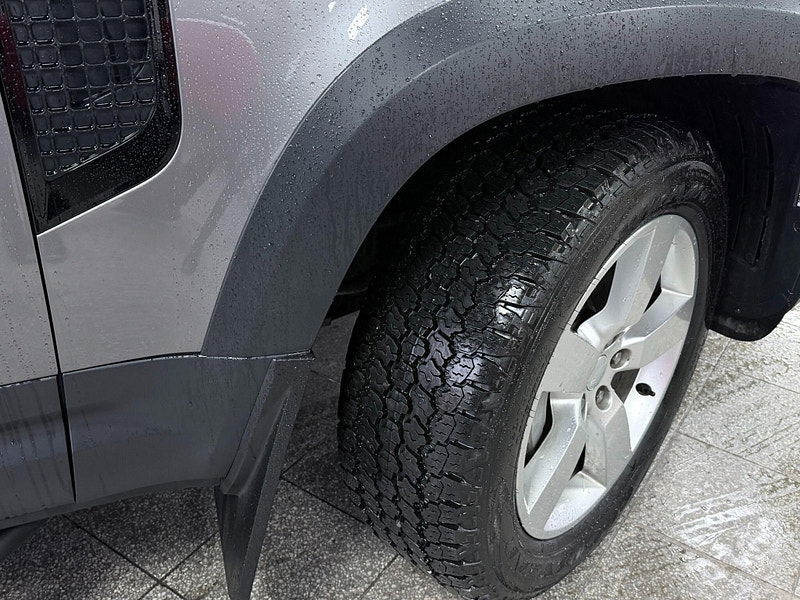 Land Rover DEFENDER 110 3.0 D300 MHEV HSE Auto 4WD Euro 6 (s/s) 5dr 5dr Automatic 2026