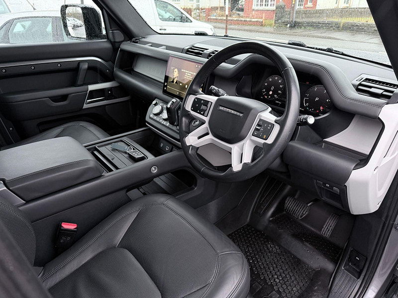 Land Rover DEFENDER 110 3.0 D300 MHEV HSE Auto 4WD Euro 6 (s/s) 5dr 5dr Automatic 2026