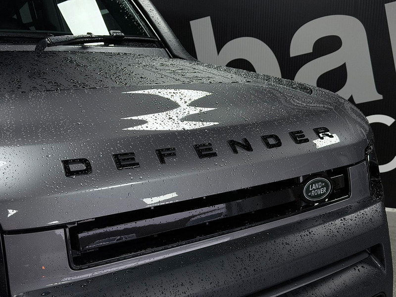 Land Rover DEFENDER 110 3.0 D300 MHEV HSE Auto 4WD Euro 6 (s/s) 5dr 5dr Automatic 2026