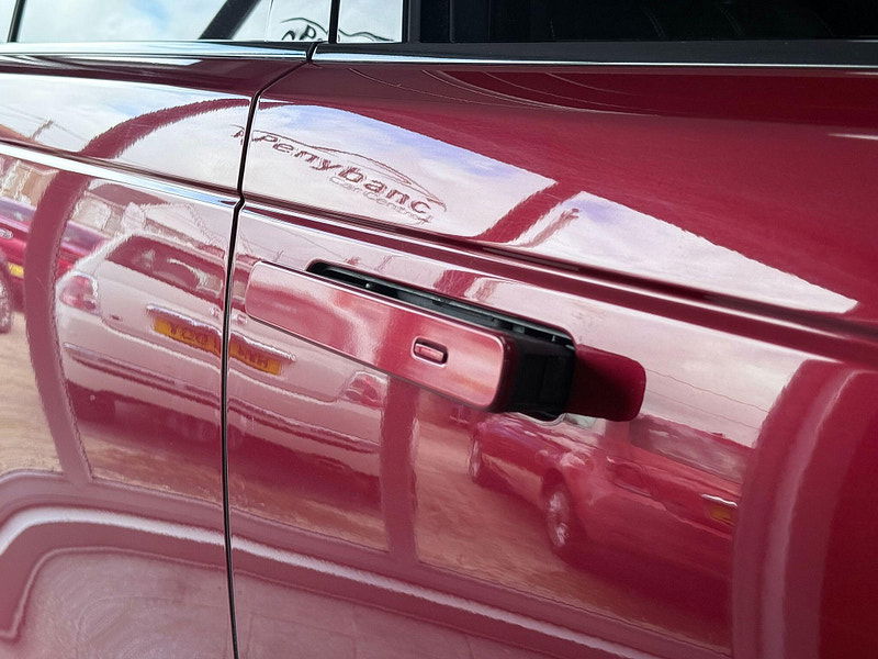 Land Rover Range Rover Velar 2.0 P300 HSE Auto 4WD Euro 6 (s/s) 5dr 5dr Automatic 2026