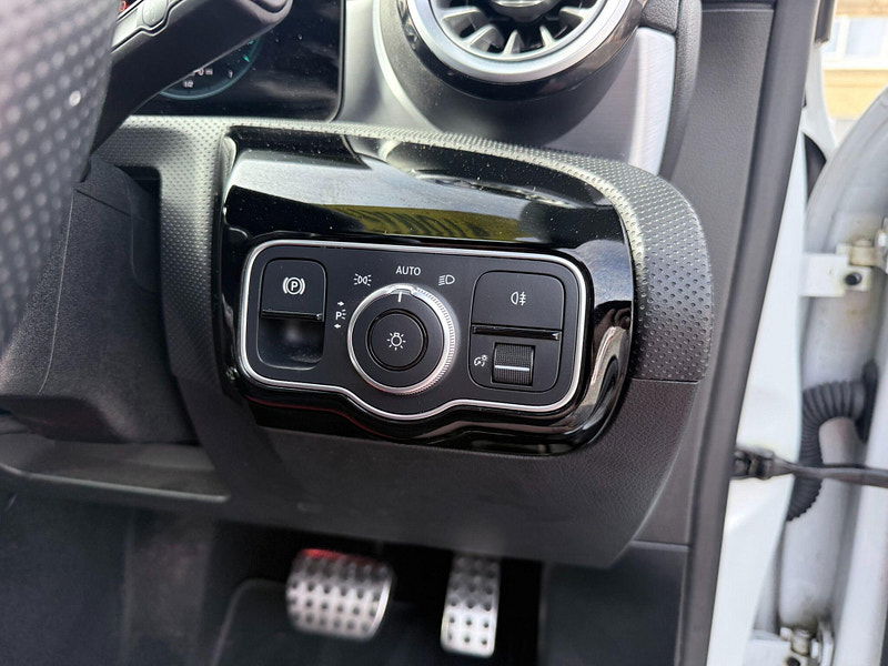 Mercedes-Benz CLA 1.3 CLA250e 15.6kWh AMG Line (Premium) Shooting Brake 8G-DCT Euro 6 (s/s) 5dr 5dr Automatic 2026