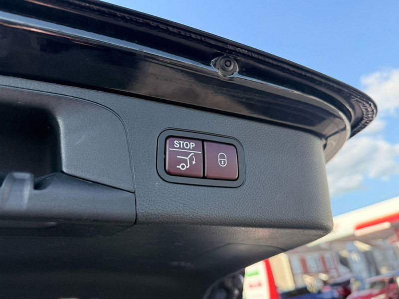 Mercedes-Benz GLC 3.0 GLC350d V6 AMG Line (Premium Plus) G-Tronic 4MATIC Euro 6 (s/s) 5dr 5dr Automatic 2026