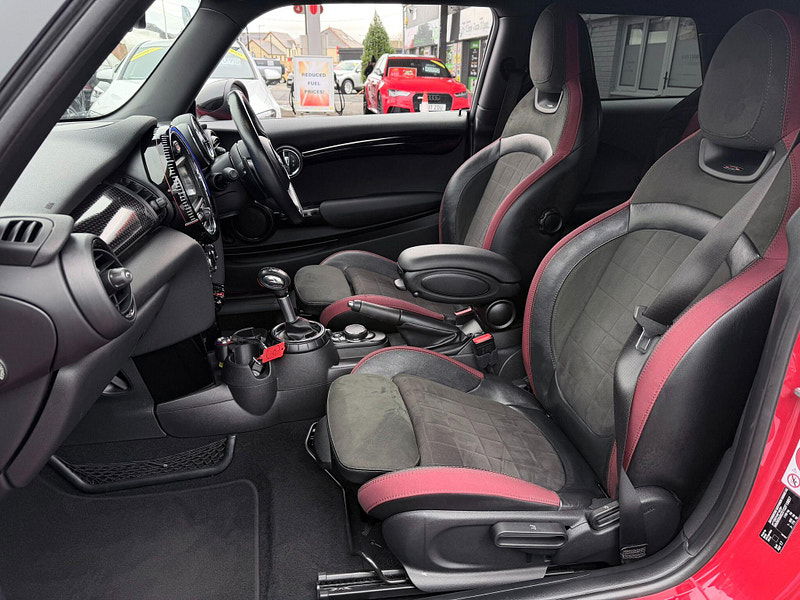 MINI Hatch 2.0 John Cooper Works Auto Euro 6 (s/s) 3dr 3dr Automatic 2026