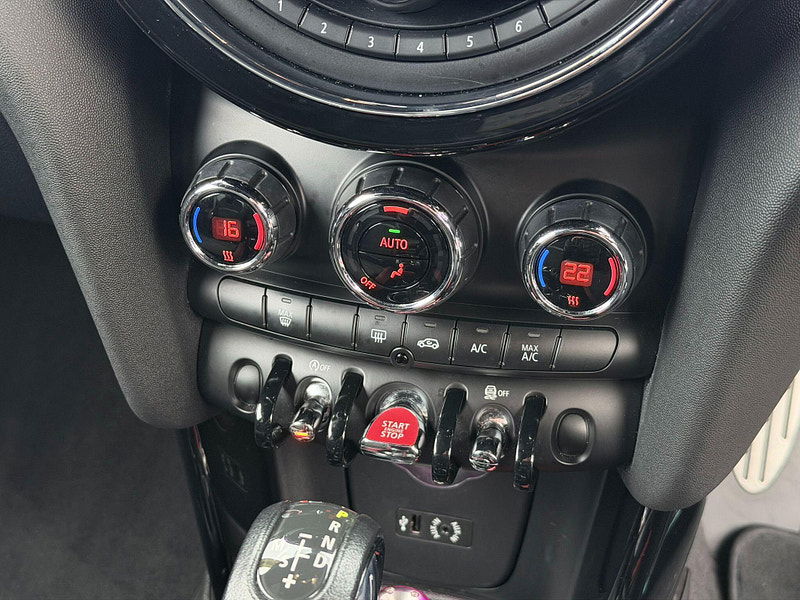 MINI Hatch 2.0 John Cooper Works Auto Euro 6 (s/s) 3dr 3dr Automatic 2026