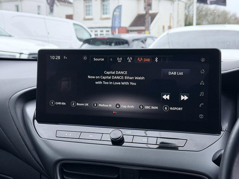 Nissan Juke 1.0 DIG-T N-Connecta DCT Auto Euro 6 (s/s) 5dr 5dr Automatic 2026