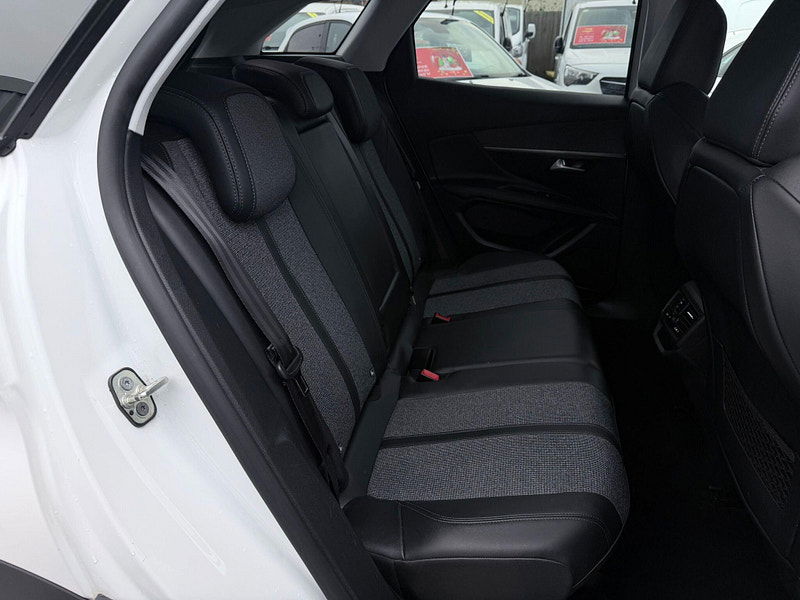 Peugeot 3008 1.2 PureTech Allure EAT Euro 6 (s/s) 5dr 5dr Automatic 2026