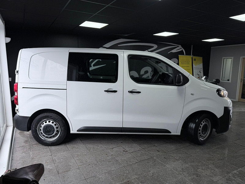 Peugeot Expert 1.5 BlueHDi 1000 Professional Compact Panel Van SWB Euro 6 (s/s) 6dr 6dr Manual 2026