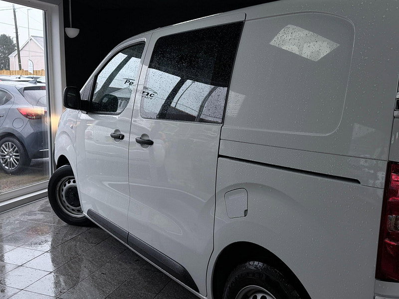 Peugeot Expert 1.5 BlueHDi 1000 Professional Compact Panel Van SWB Euro 6 (s/s) 6dr 6dr Manual 2026